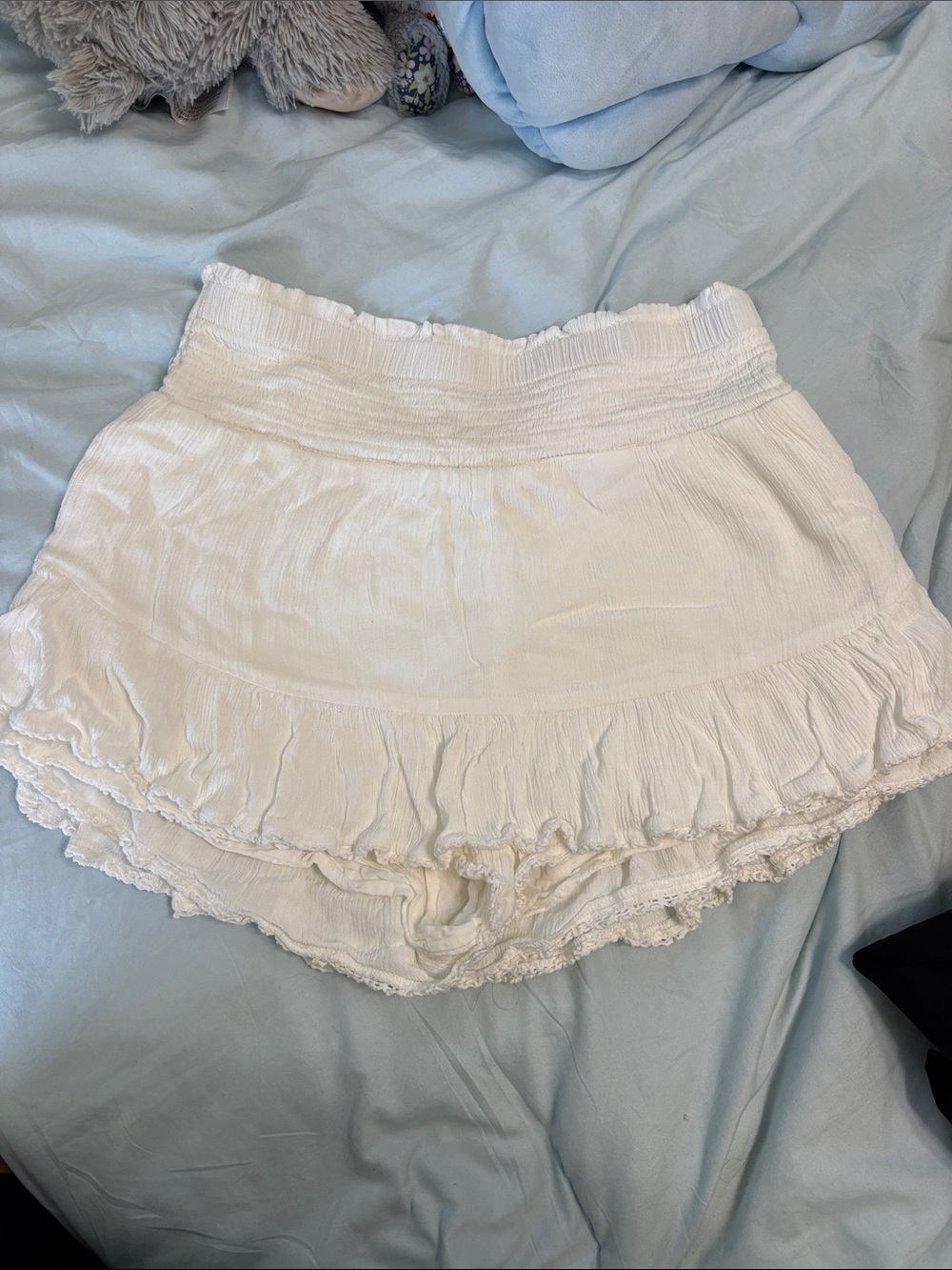 Aeropostale White Ruffle Skort- M